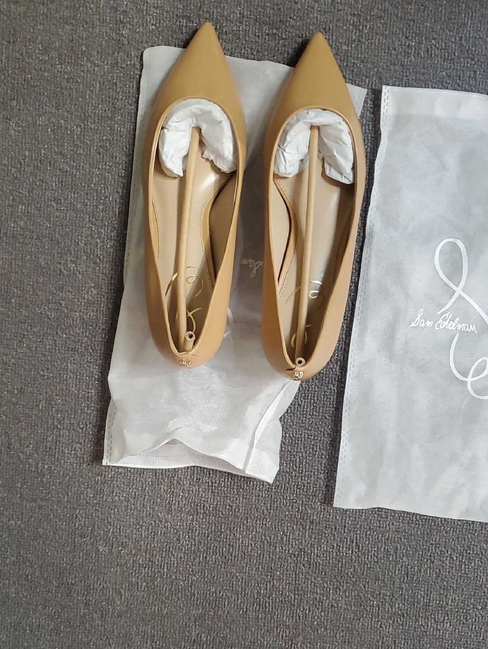 NWT Sam Edelman 7 1/2 M Classic Pointed-Toe Pumps in Camel - Picture 2 of 8
